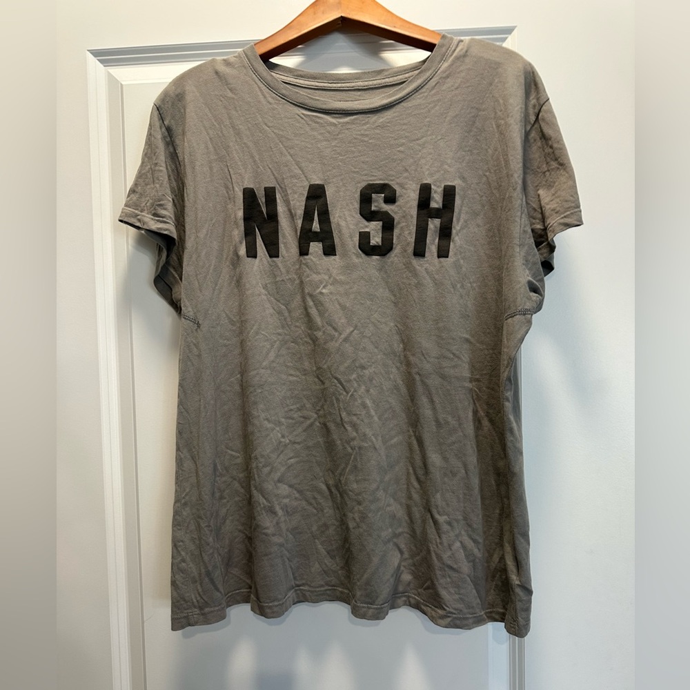 THENASHCOLLECTION Logo tee.  EUC. Size M/L